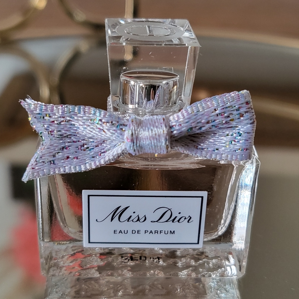 Miss Dior fragrance mini and makeup pouch